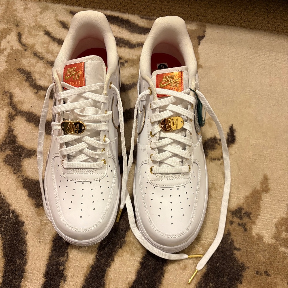Air Jordan Nike Nola size 11